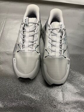 Like new! Sketchers -Step Pro - Waverra size 11